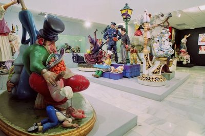 산 후안 모닥불 박물관 (무세오 데 레스 포게레스)